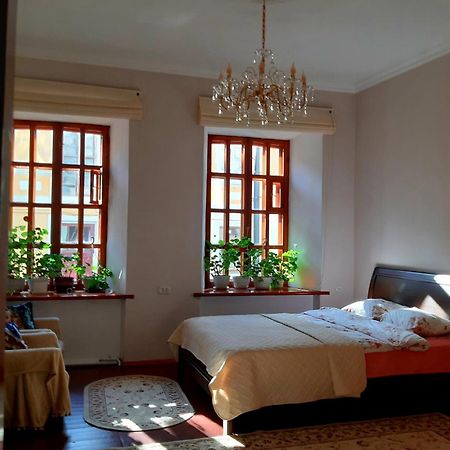 Квартира В Центрі Старого Міста З Окремим Входом Kamianets-Podilsky Extérieur photo
