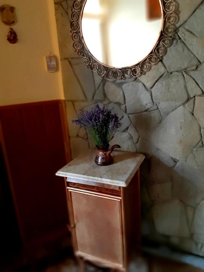 Квартира В Центрі Старого Міста З Окремим Входом Kamianets-Podilsky Extérieur photo