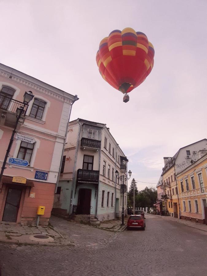 Квартира В Центрі Старого Міста З Окремим Входом Kamianets-Podilsky Extérieur photo